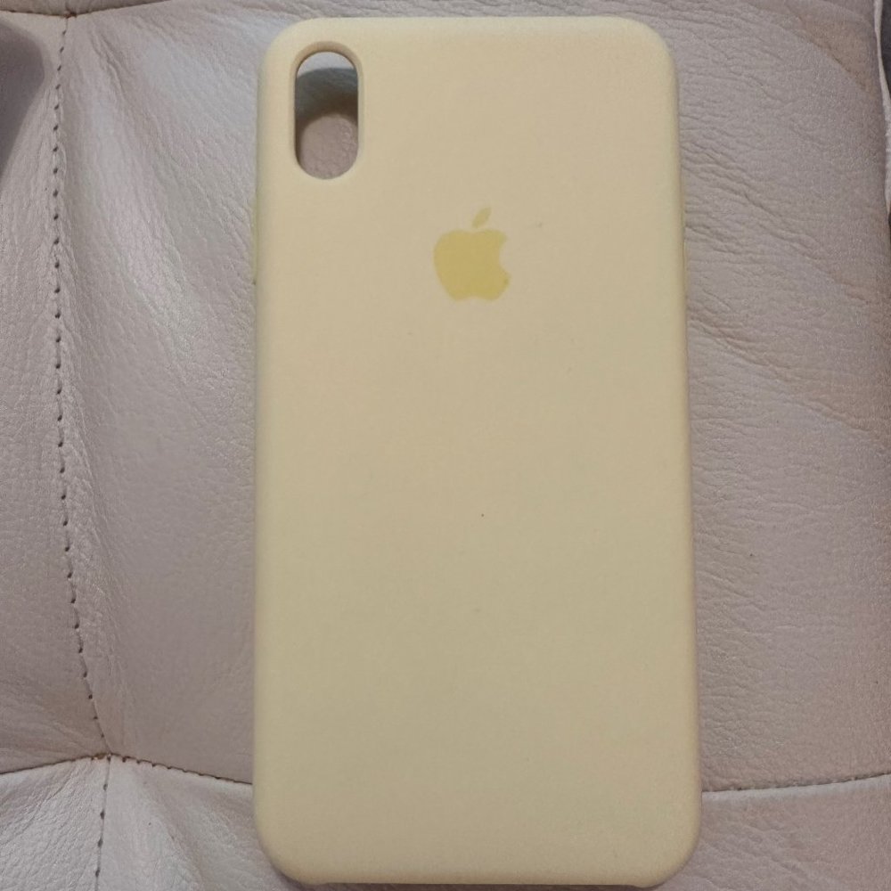 iPhone XS Max Silicone Case - Mellow Yellow - Used